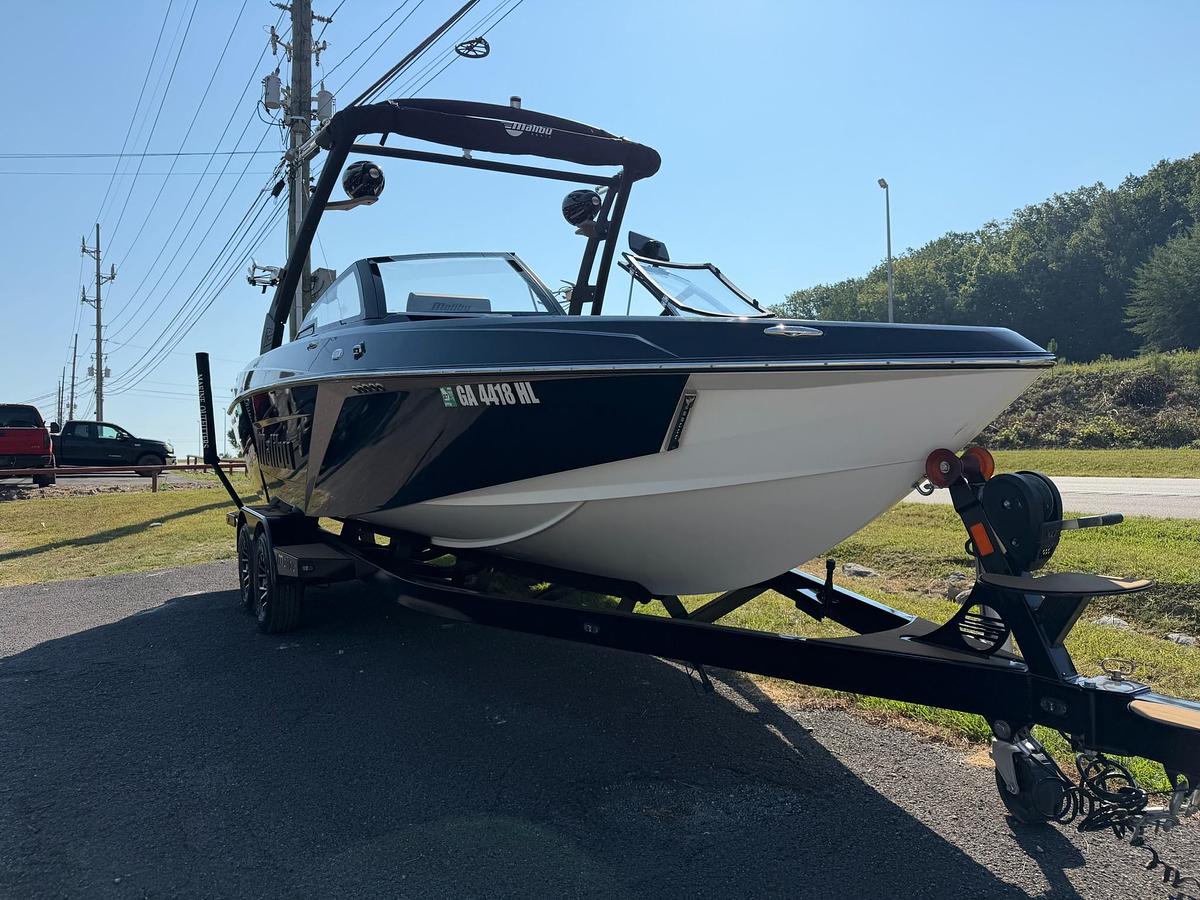 Used 2020 Malibu Wakesetter 23LSV