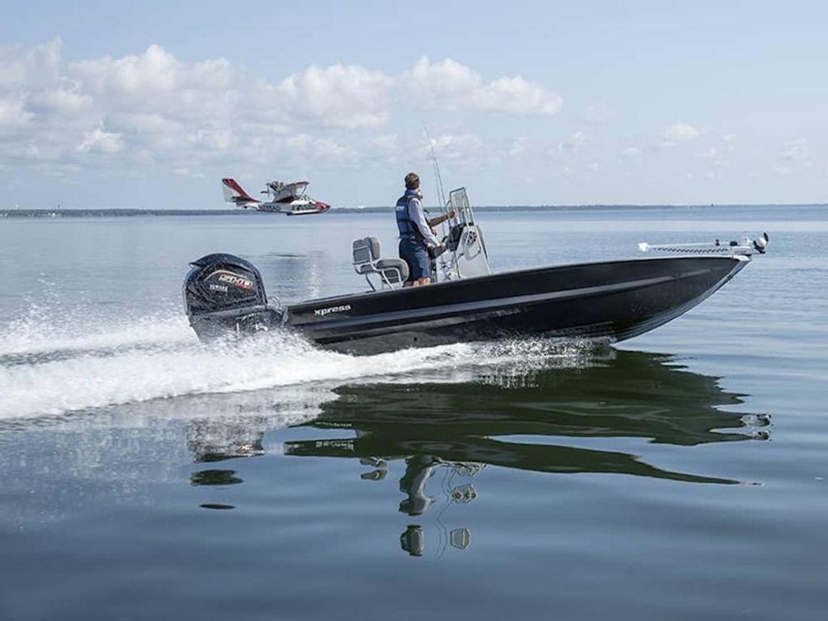 2025 Xpress Boats X23B Base