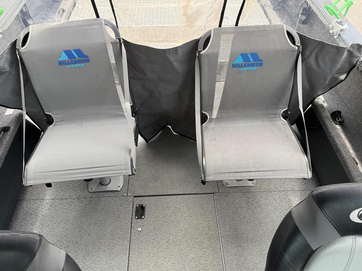 Used 2023 CRESTLINER 2050 COMMANDER ELITE