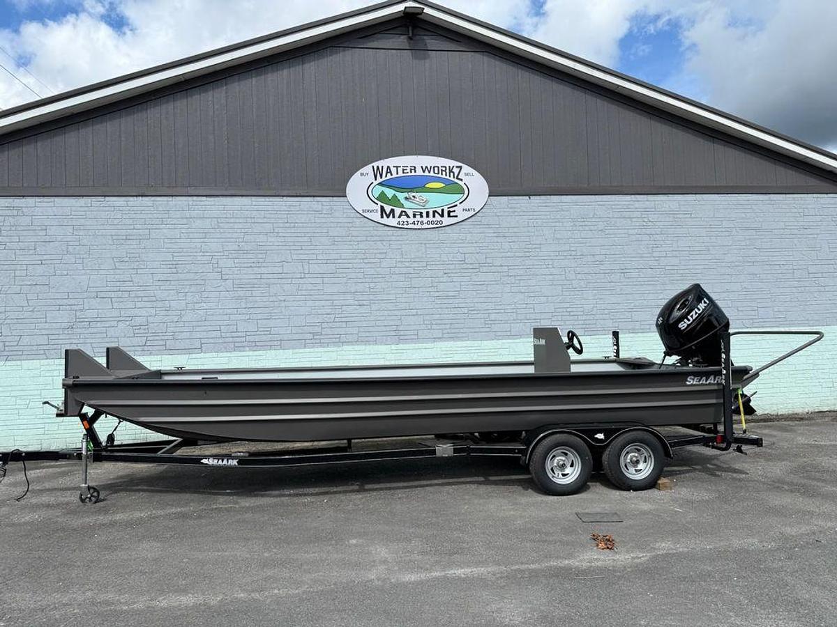 2025 SeaArk 2472 Workhorse 240