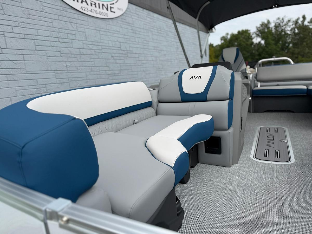 Used 2027 AVALON 2385 CATALINA VRL