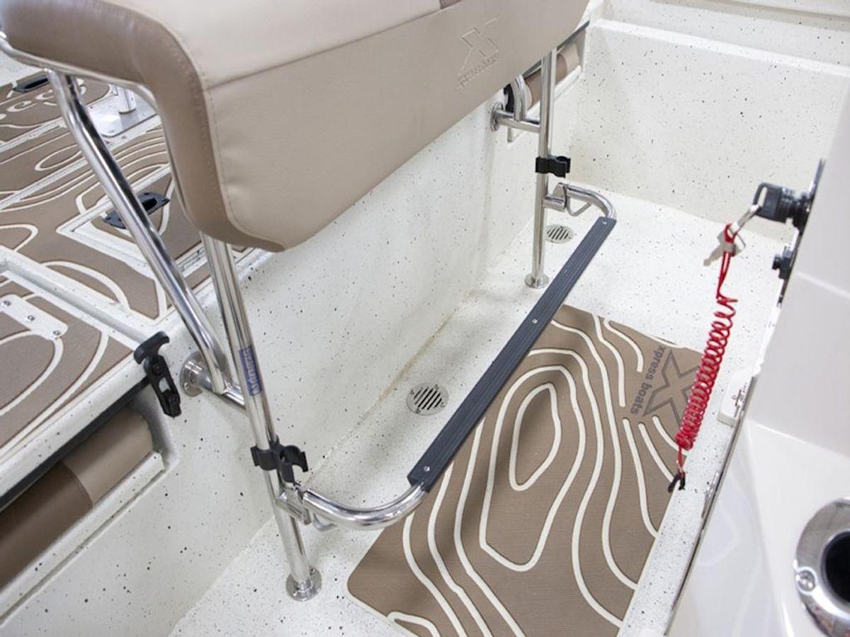 2025 Xpress Boats SW20B Base