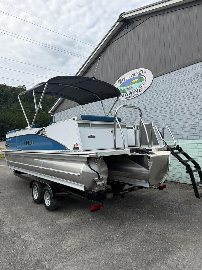 Used 2027 AVALON 2385 CATALINA VRL