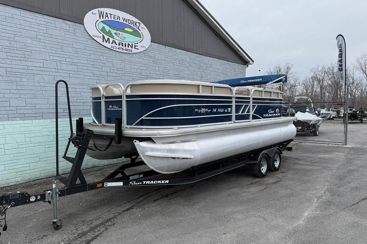 Used 2020 Sun Tracker Party Barge 20 DLX