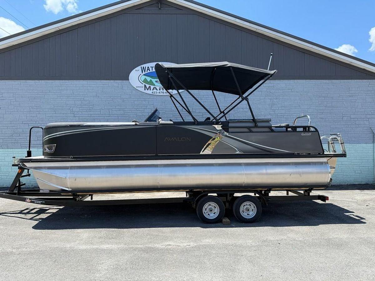 2025 Avalon 2385 LSZ Elite Windshield