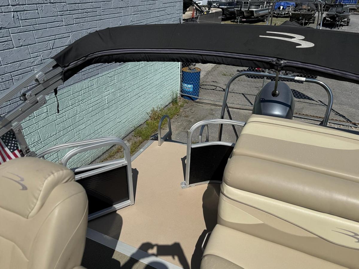 Used 2014 Bennington 24SLX