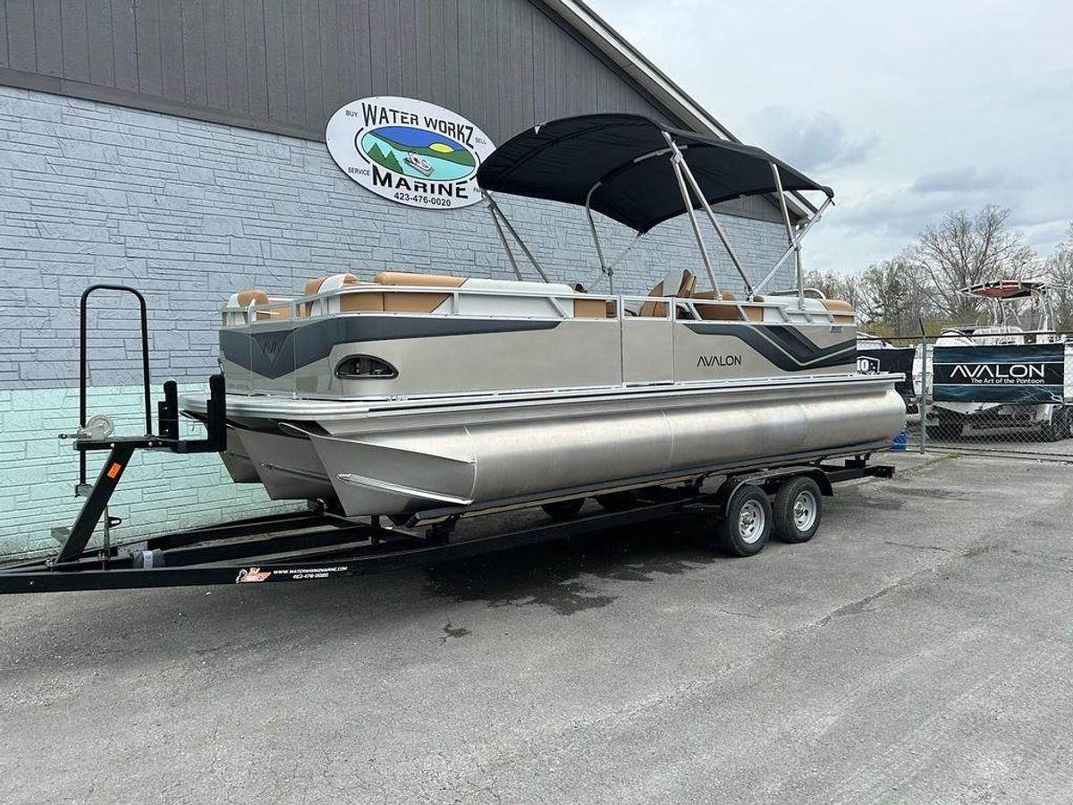 2025 Avalon Venture 2380 Quad Lounger