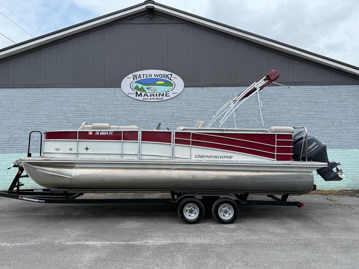 Used 2018 BERKSHIRE 23SF STS