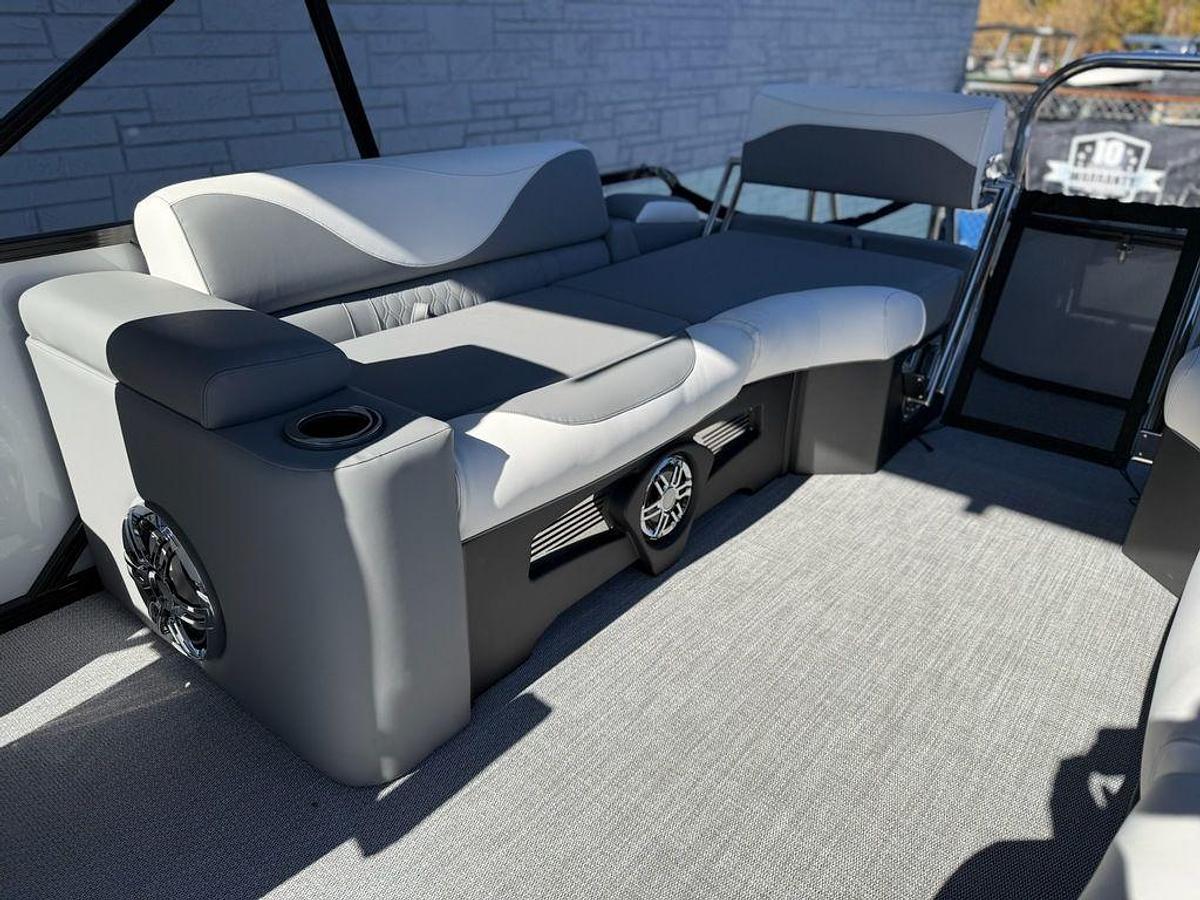 2026 Avalon 2385 LSZ QLS