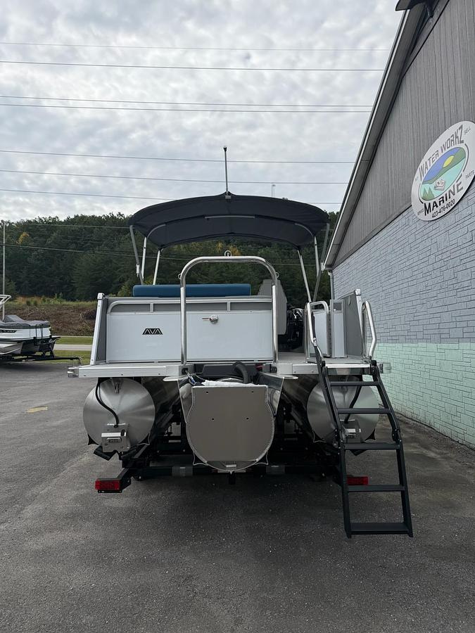 Used 2027 AVALON 2385 CATALINA VRL