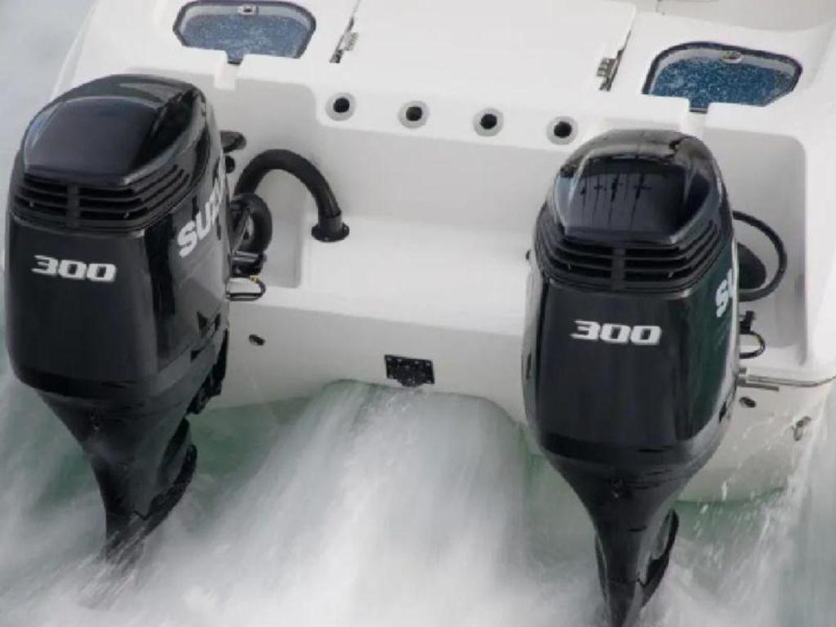 2025 Suzuki Marine DF300AP Stealth X