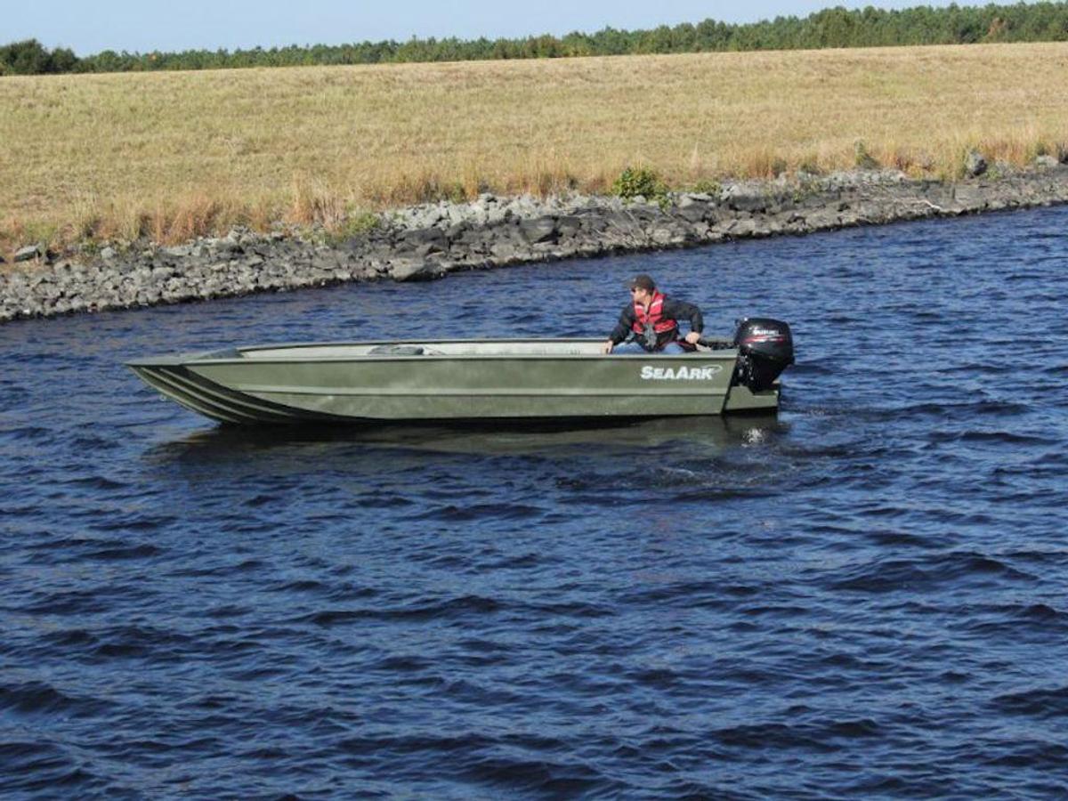 2025 SeaArk 2072 MVJT Base