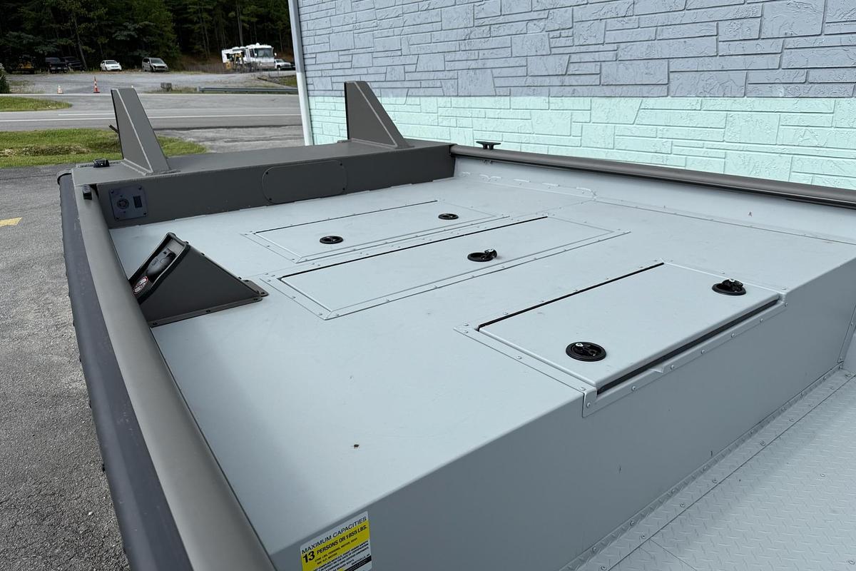 2025 SeaArk 2472 Workhorse