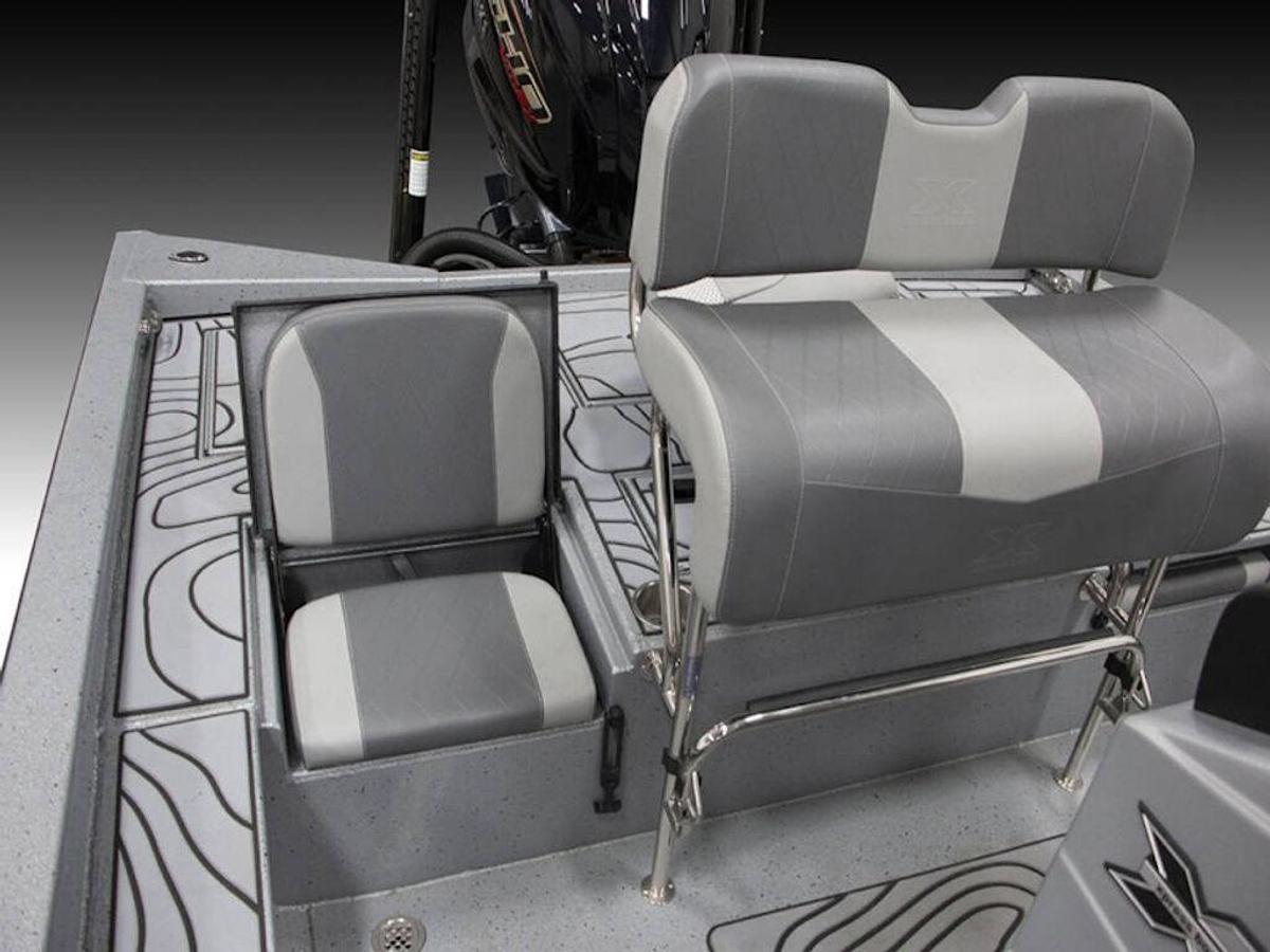 2025 Xpress Boats X23B LOUNGE Base