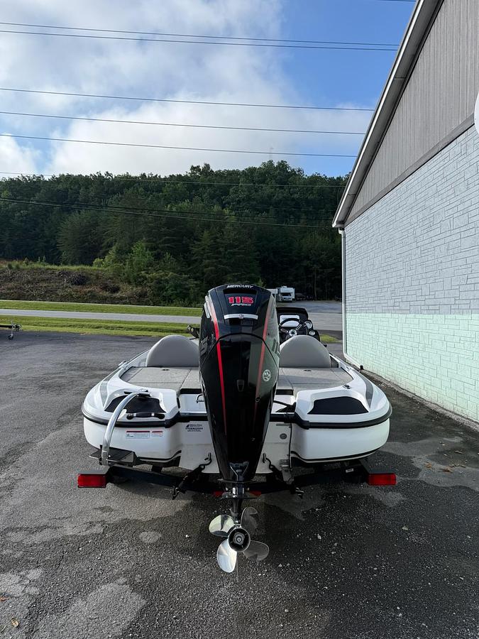 Used 2018 Nitro Z17