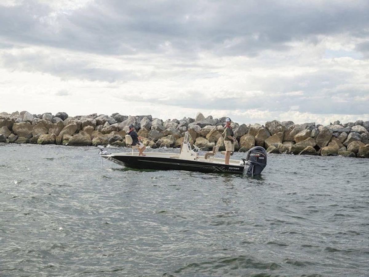 2025 Xpress Boats H22B Base