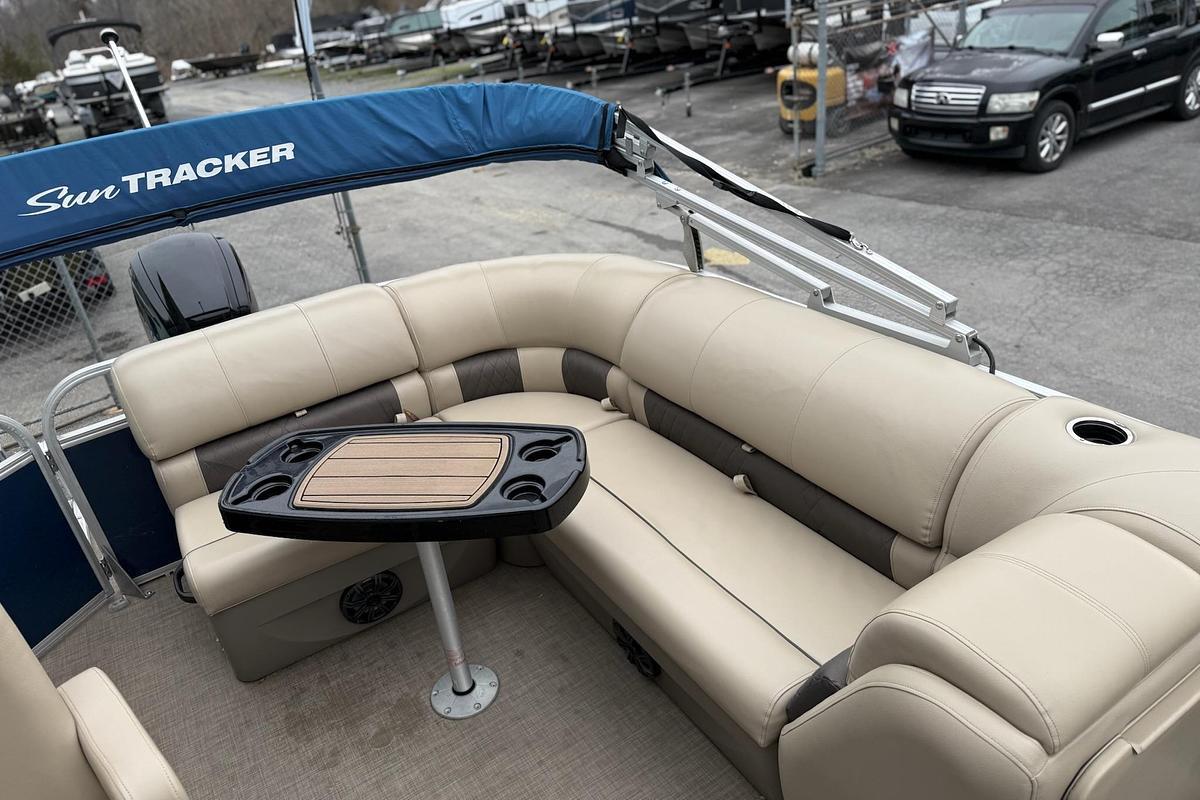 Used 2020 Sun Tracker Party Barge 20 DLX
