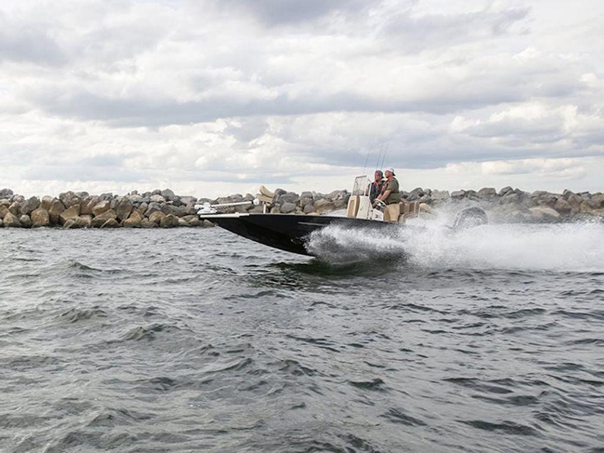 2025 Xpress Boats H22B Base