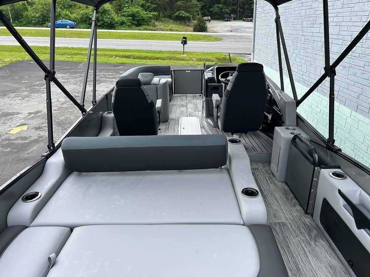 2025 Avalon 2385 Catalina VRB