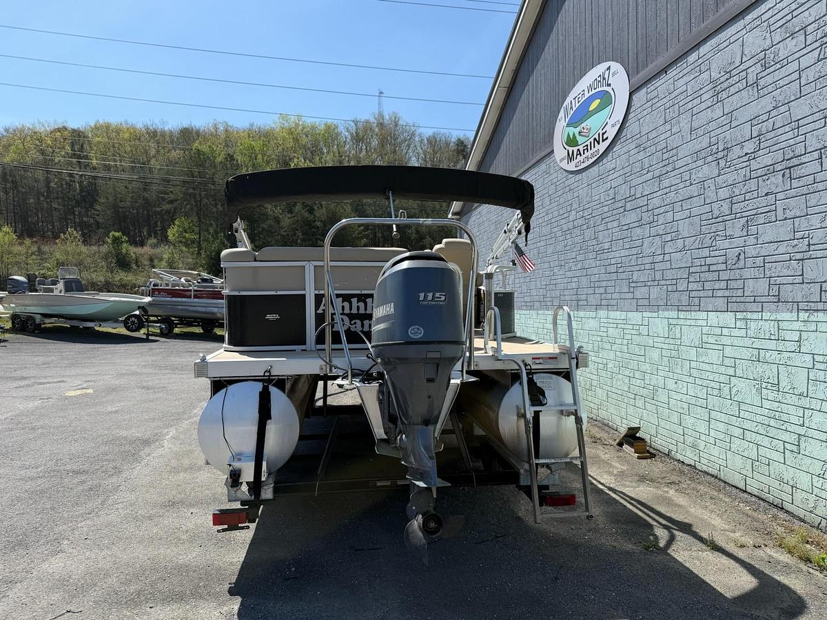Used 2014 Bennington 24SLX