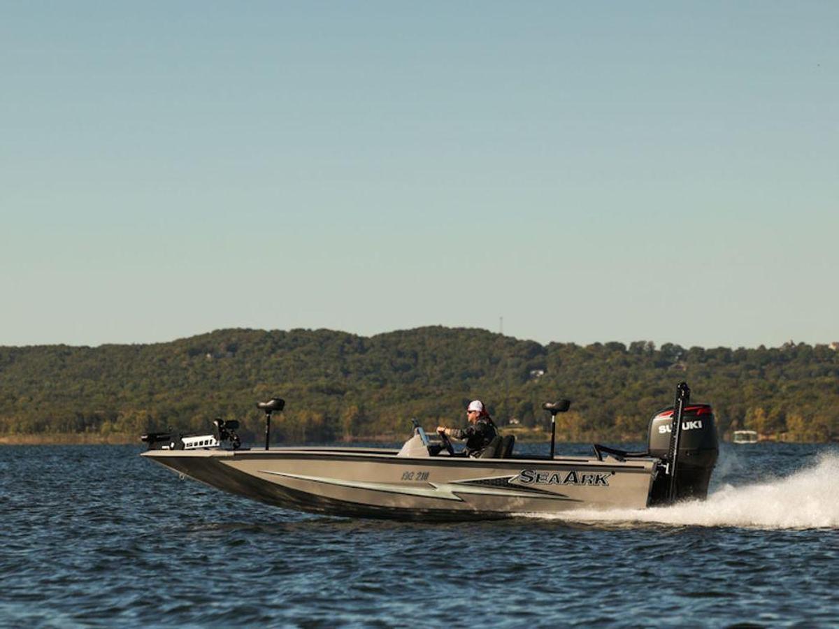 2025 SeaArk BC 210 Base