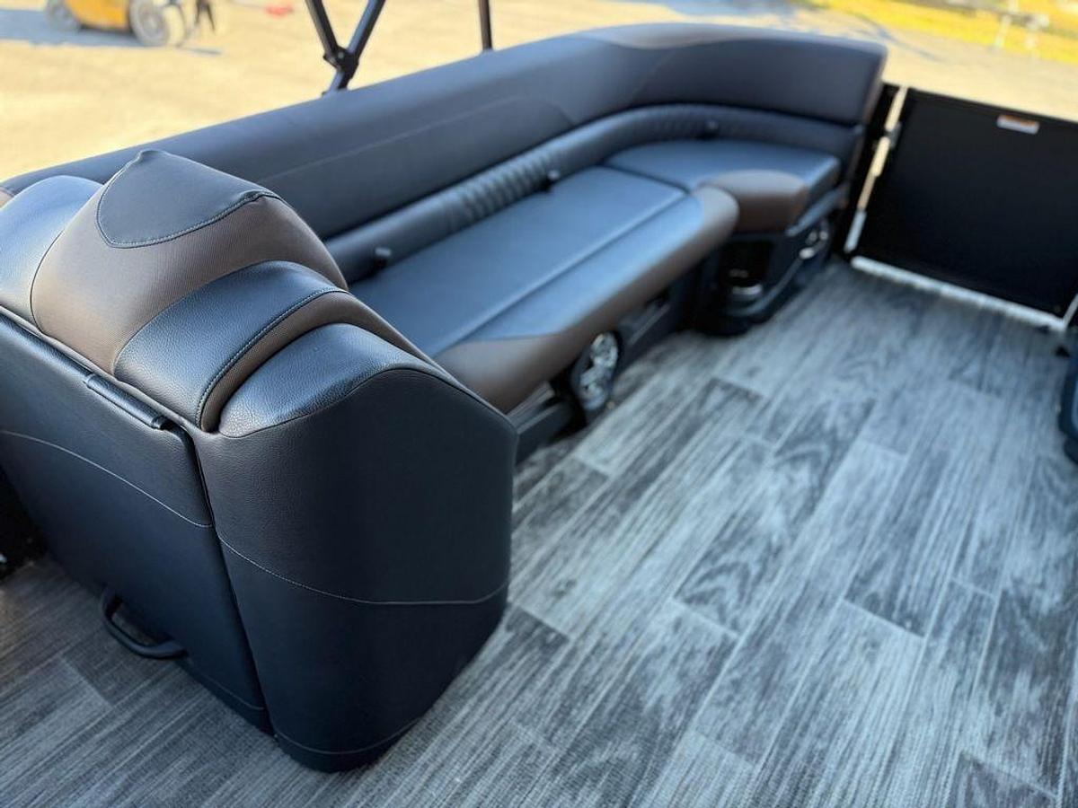 2026 Avalon 2585 LSZ Entertainer