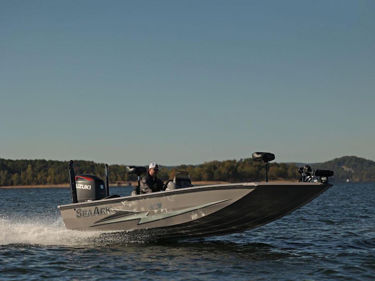 2025 SeaArk BC 210 Base