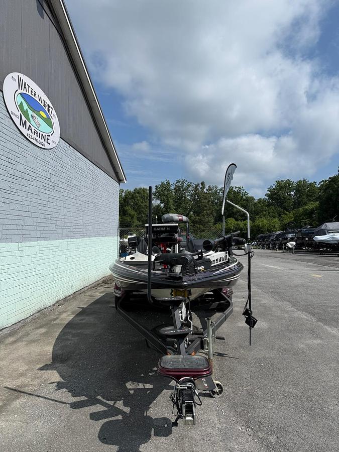 Used 2013 SKEETER FX21