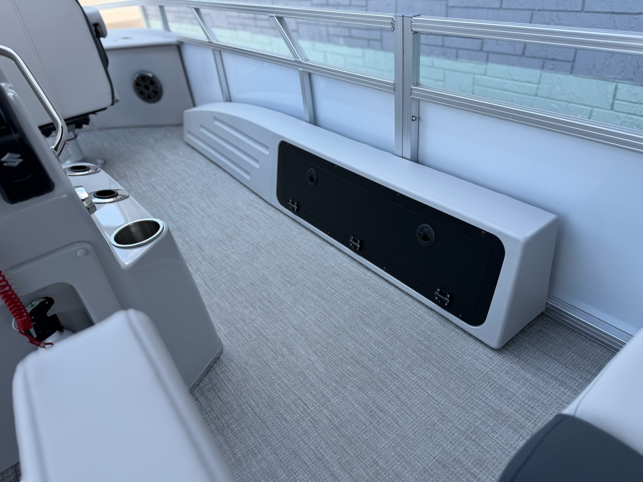 2027 AVALON 2385 VENTURE 85 CENTER FISH
