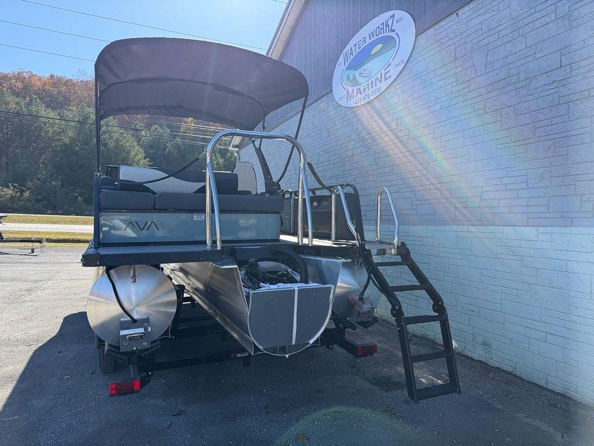 2026 Avalon 2385 LSZ VRB Windshield