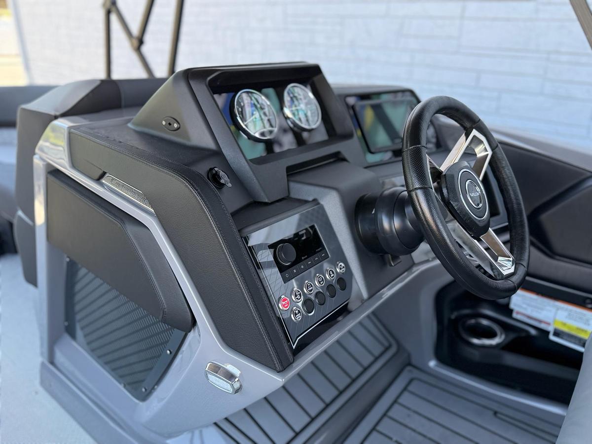 2026 AVALON 2585 CATALINA QUAD LOUNGER