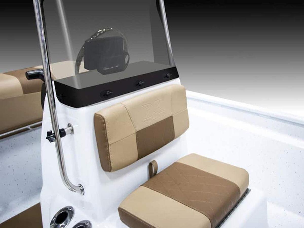 2025 Xpress Boats XP20CC Base