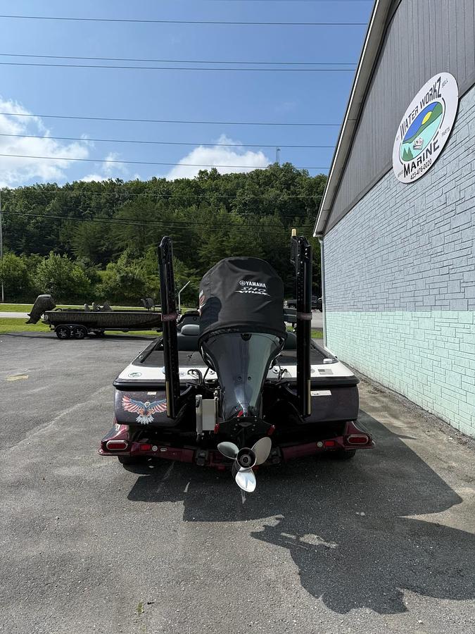 Used 2013 SKEETER FX21