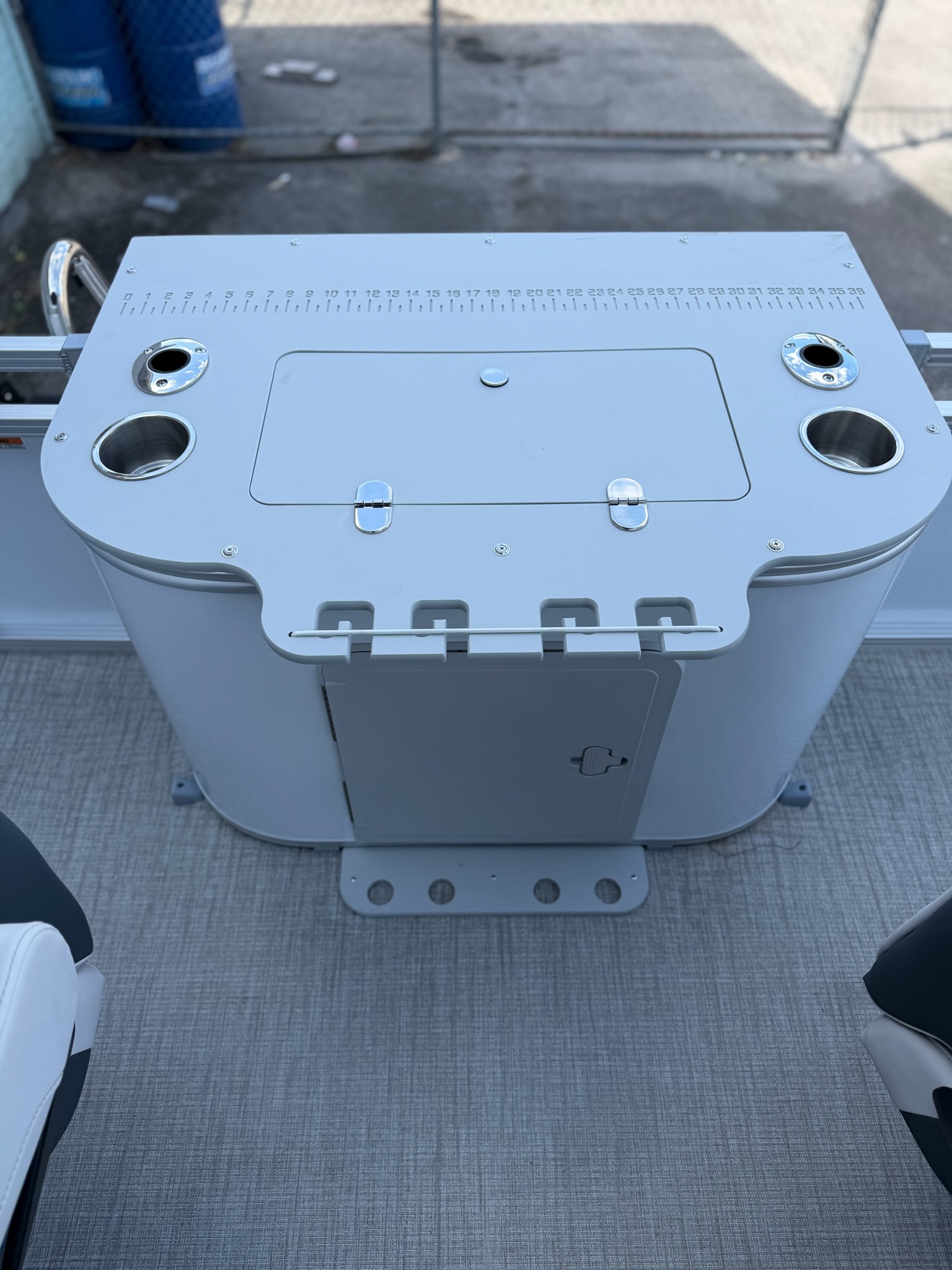 2027 AVALON 2385 VENTURE 85 CENTER FISH