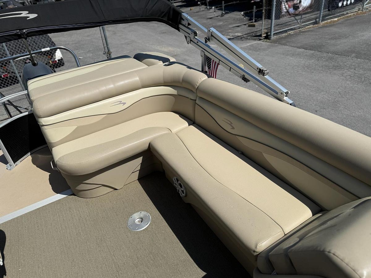 Used 2014 Bennington 24SLX