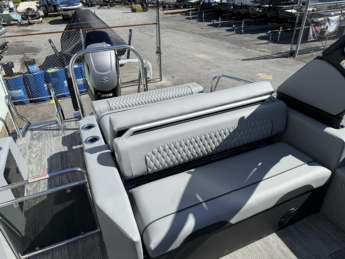 2026 AVALON 2585 EXCALIBUR LTD FLEX LOUNGE WINDSHIELD