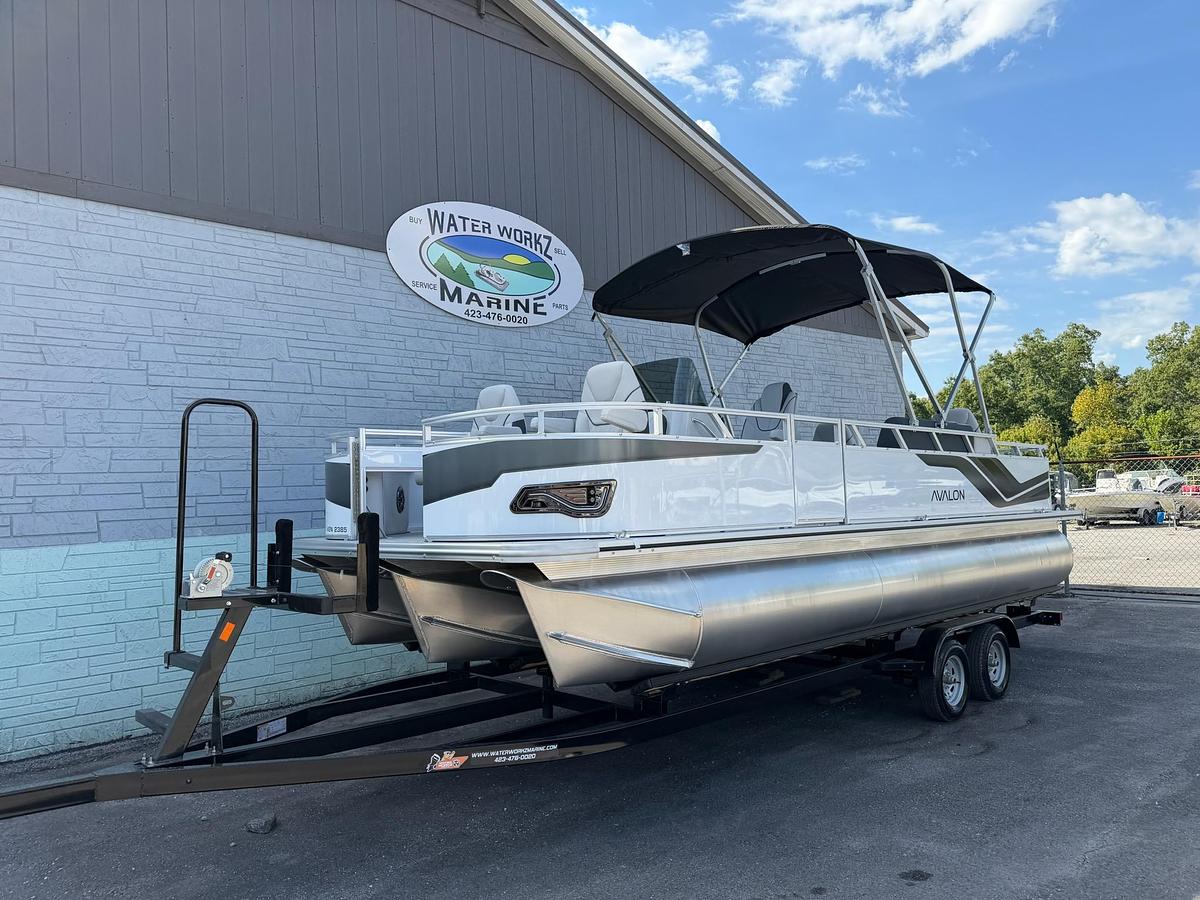 2027 AVALON 2385 VENTURE 85 CENTER FISH