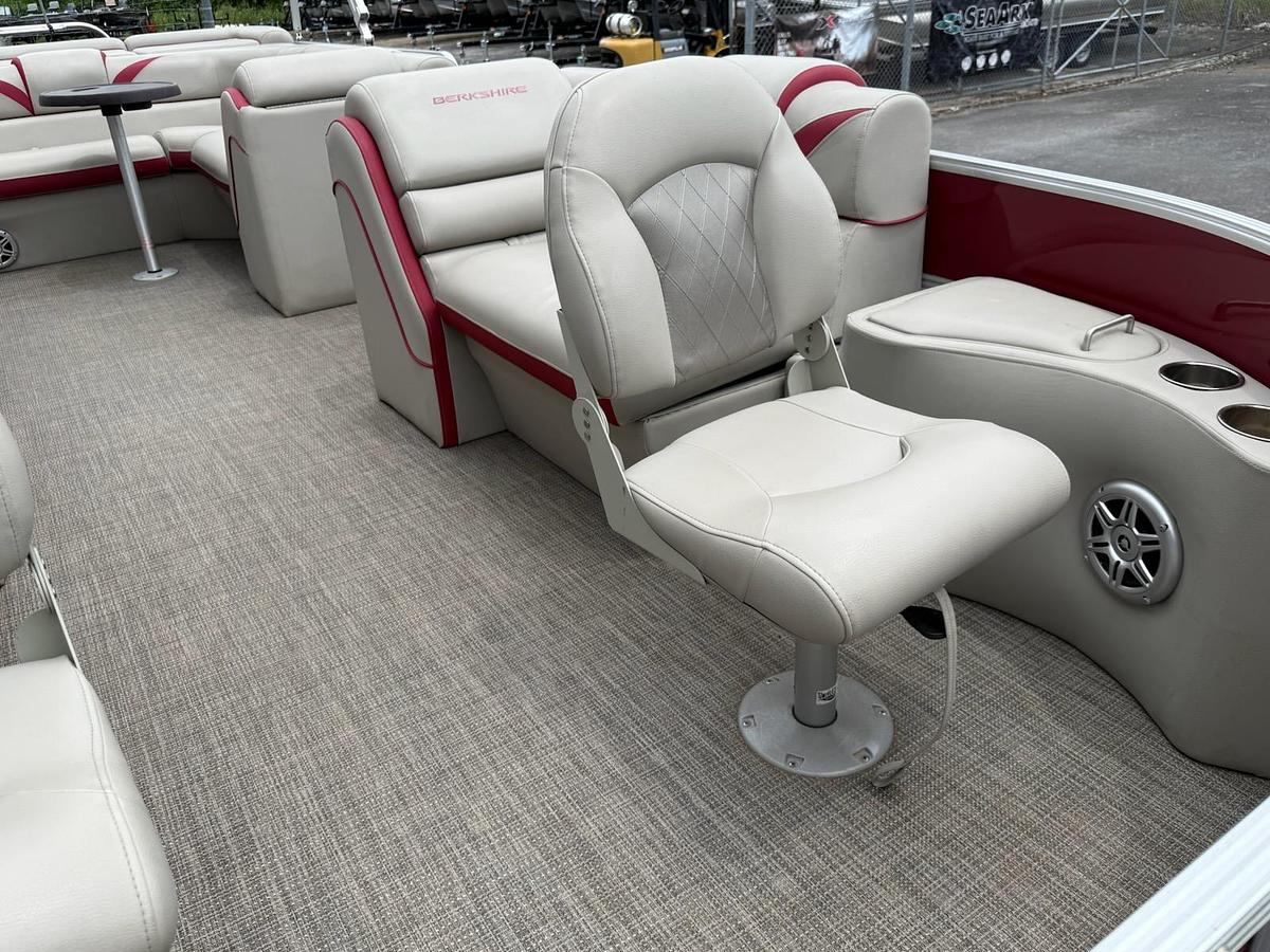 Used 2018 BERKSHIRE 23SF STS