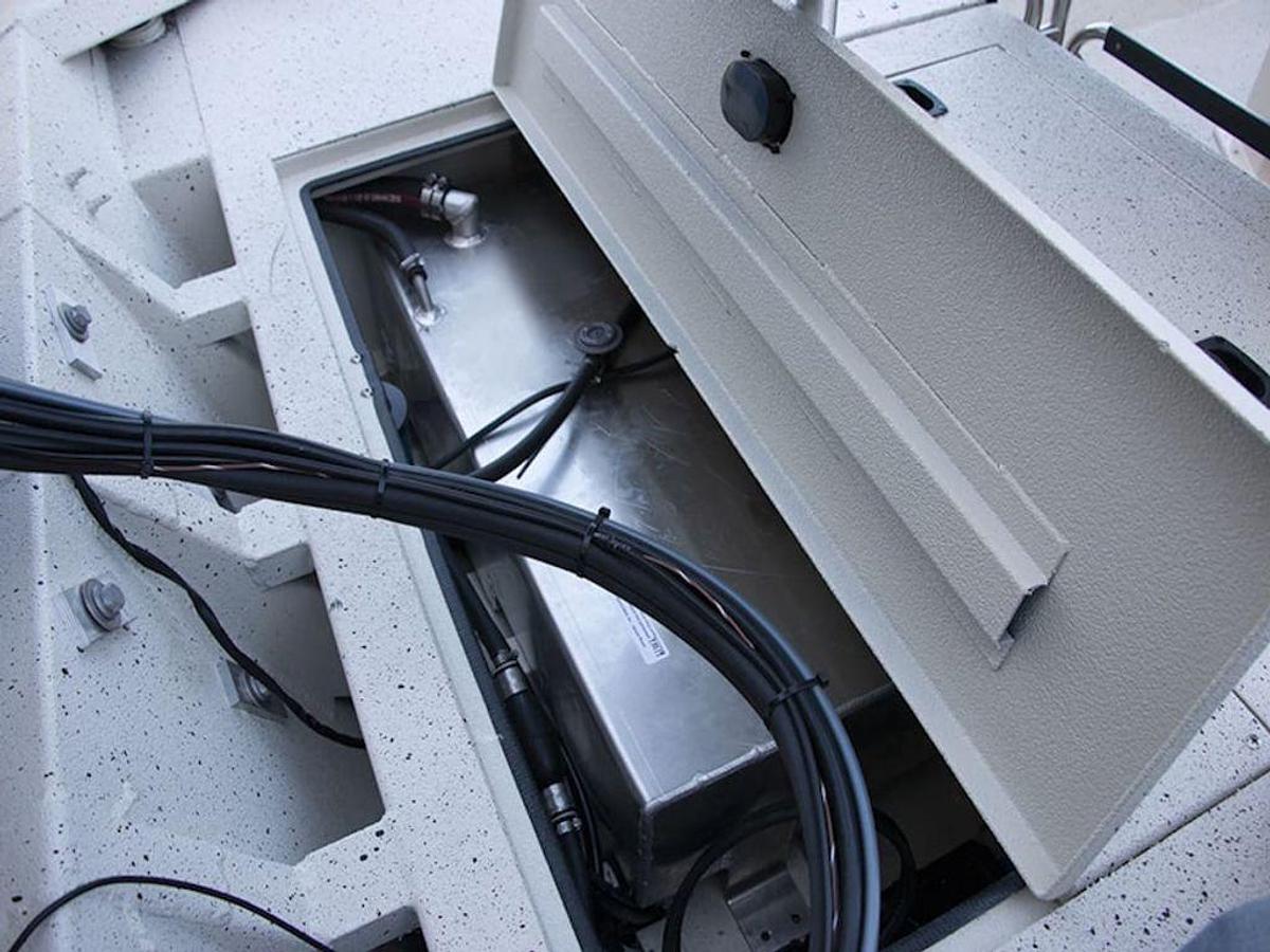 2025 Xpress Boats SW22B Base