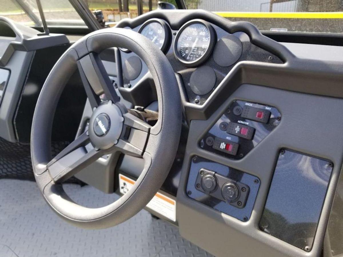 2025 SeaArk ProCat 240 Base