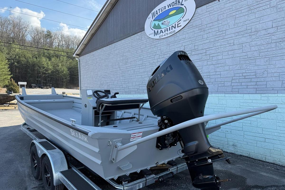 2026 SeaArk 2472 Workhorse