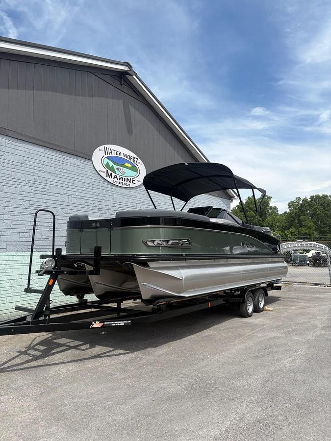 2026 AVALON 2585 CATALINA QUAD LOUNGER SHIFT WINDSHIELD