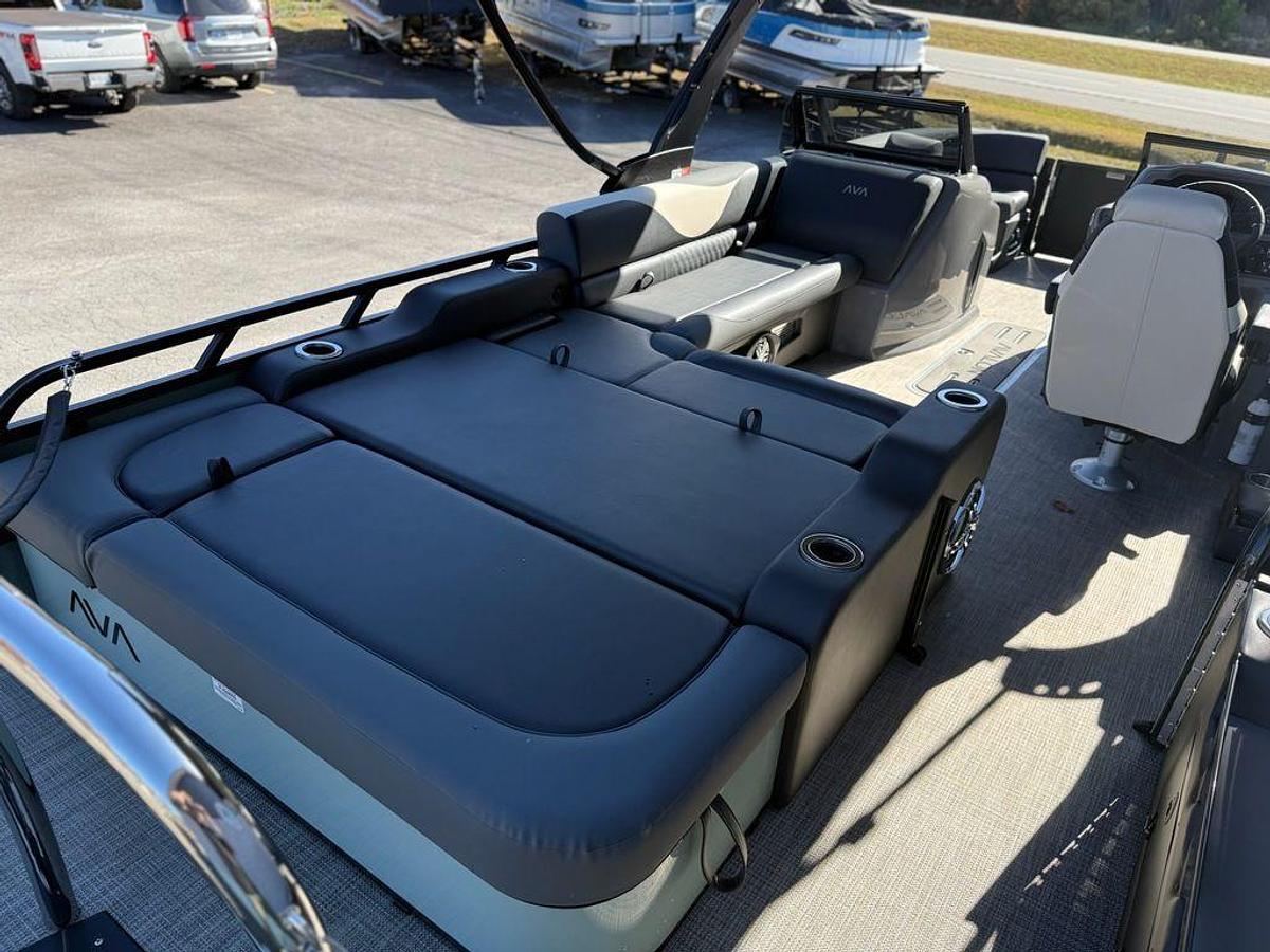 2026 Avalon 2385 LSZ VRB Windshield