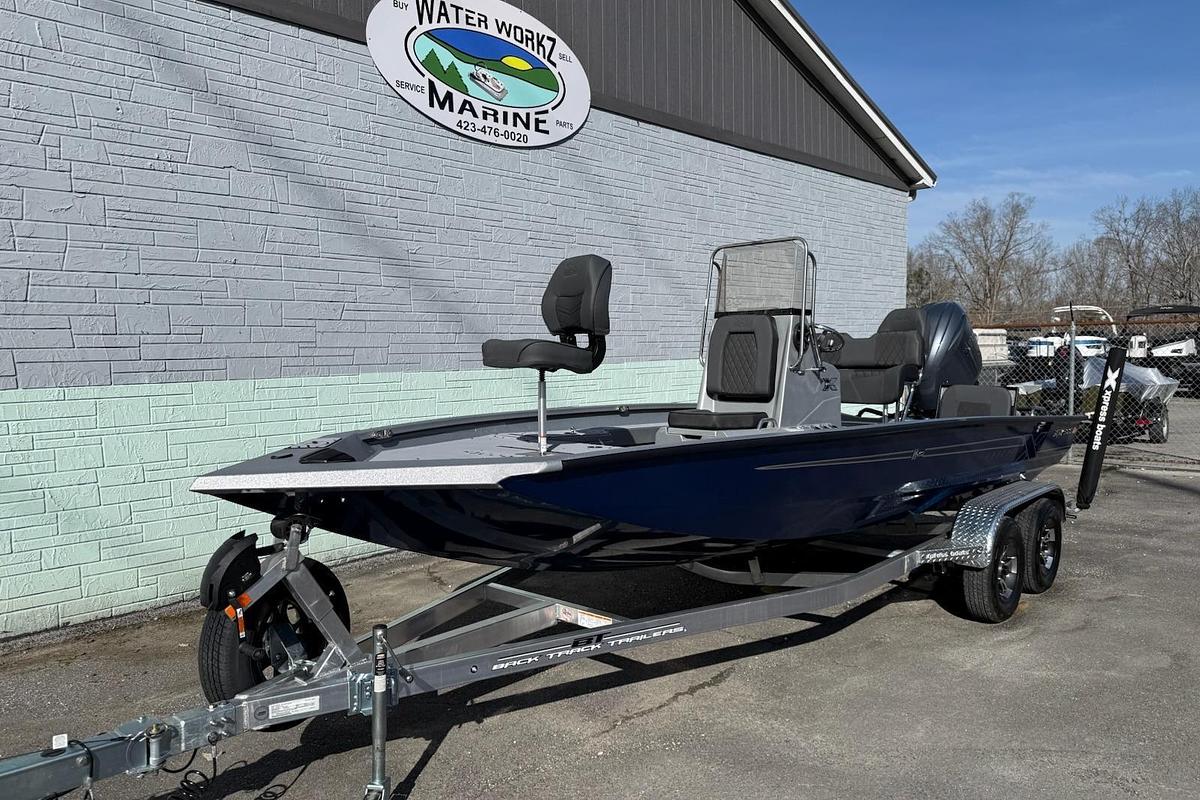 2026 Xpress H20B Bay