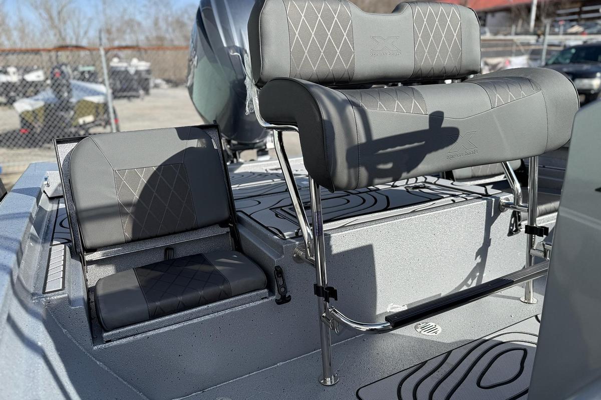 2026 Xpress H20B Bay