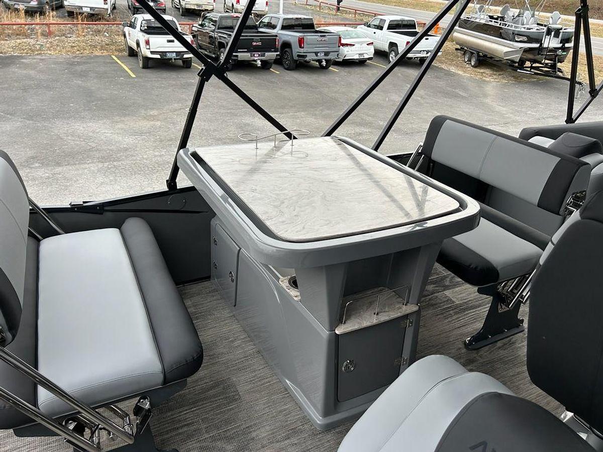 2025 Avalon 2585 Catalina Entertainer