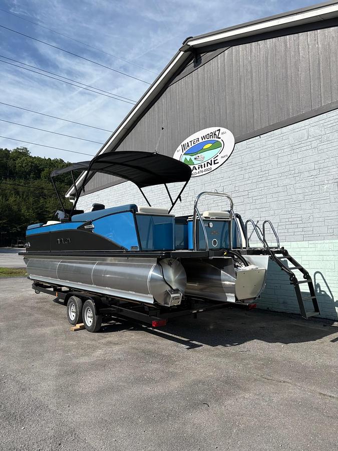 2026 AVALON 2585 CATALINA QUAD LOUNGER WINDSHIELD