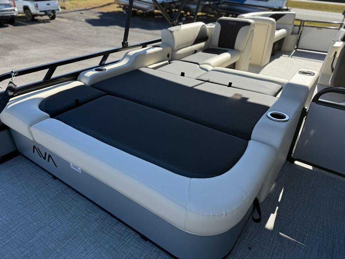 2026 Avalon Venture 85 VRB