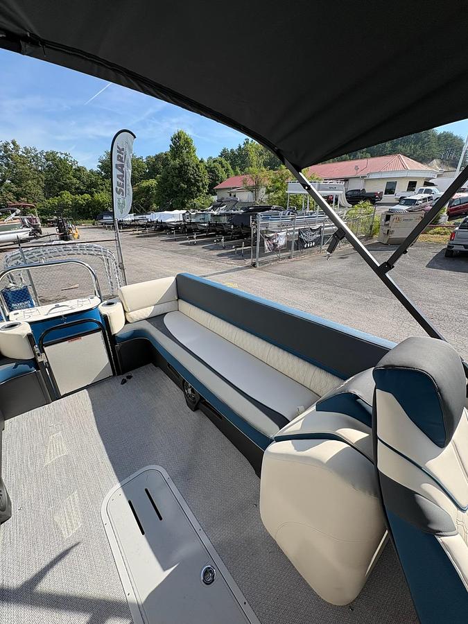 2026 AVALON 2585 CATALINA QUAD LOUNGER WINDSHIELD