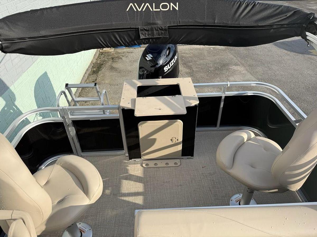 2025 Avalon VTX 19' Quad Fish